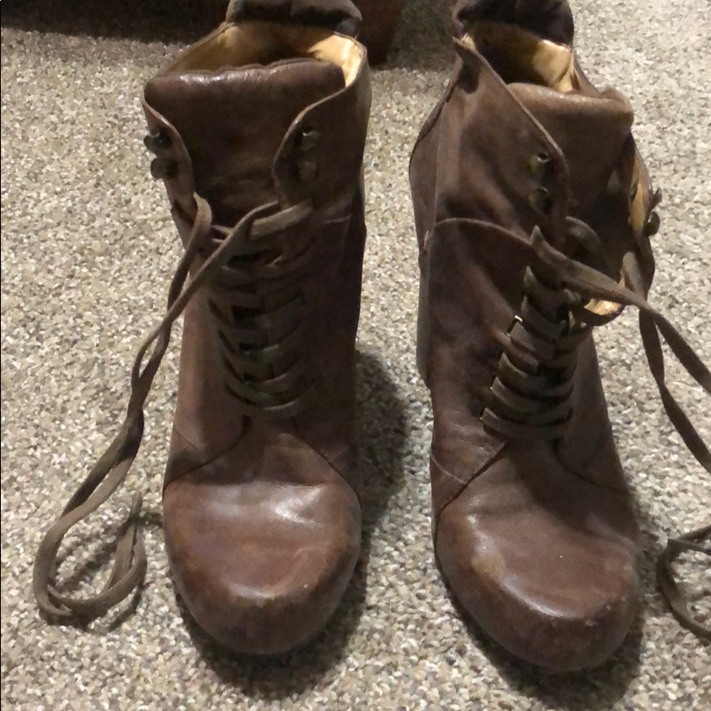 Nine West leather heels size 9